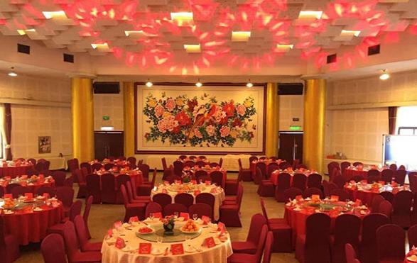 周年庆晚会会场布置方法和注意事项